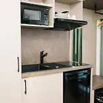 Living Am Schlosspark - Zentral, Parkplatz Und Kitchenette *