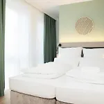 Hotel Living Am Schlosspark - Zentral, Parkplatz Und Kitchenette Rheda-Wiedenbrück