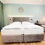 Living Am Schlosspark - Zentral, Parkplatz Und Kitchenette Hotel Rheda-Wiedenbrück