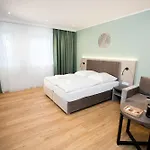 Hotel Living Am Schlosspark - Zentral, Parkplatz Und Kitchenette