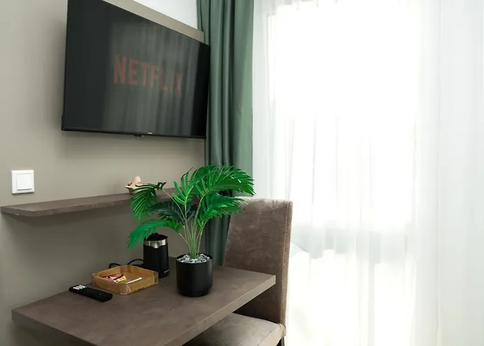 Hotel Living Am Schlosspark - Zentral, Parkplatz Und Kitchenette *