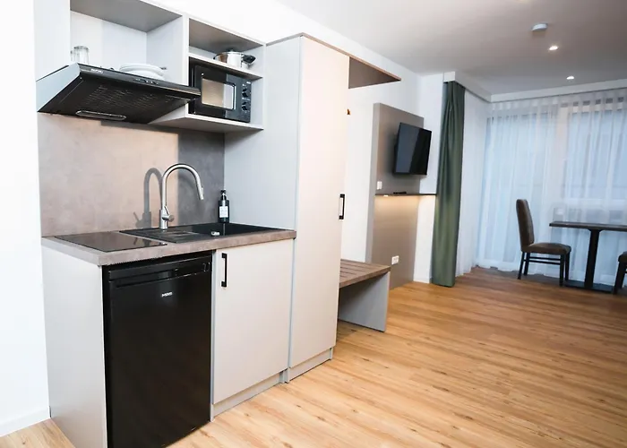 Hotel Living Am Schlosspark - Zentral, Parkplatz Und Kitchenette
