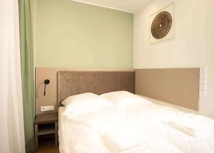 Living Am Schlosspark - Zentral, Parkplatz Und Kitchenette *