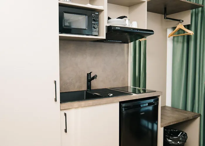 Living Am Schlosspark - Zentral, Parkplatz Und Kitchenette *