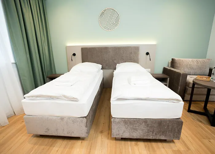 Living Am Schlosspark - Zentral, Parkplatz Und Kitchenette Hotel *