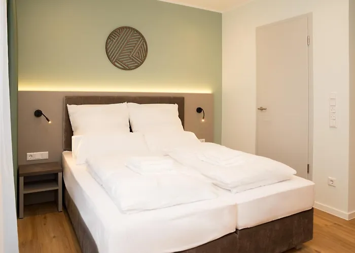 Living Am Schlosspark - Zentral, Parkplatz Und Kitchenette Hotel